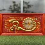 tranh gỗ đồng hồ chữ tâm dát vàng 41x81cm khung trơn