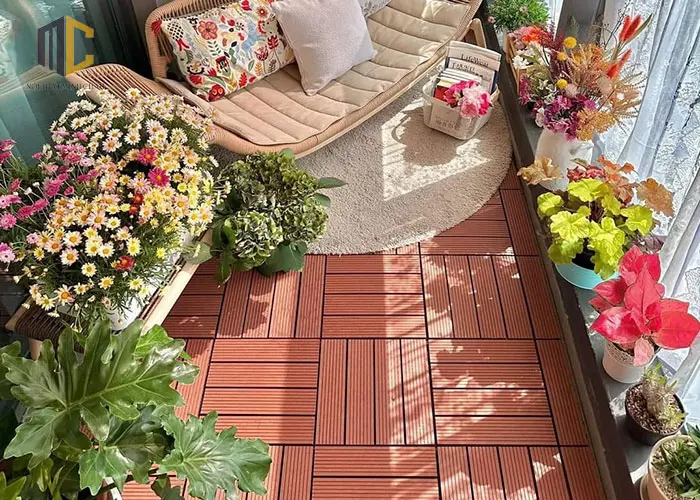 độ bền vỉ gỗ nhựa lót sàn ban công