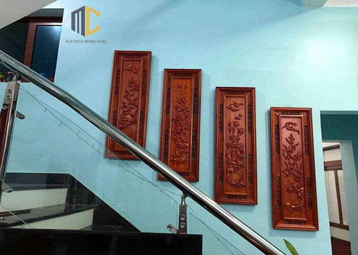 tranh tứ quý treo cầu thang bằng gỗ