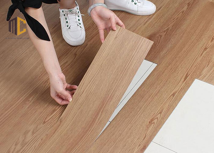 miếng dán sàn giả gỗ giá rẻ hà nội