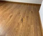 sàn nhựa giả gỗ có keo sẵn hoàn thiện