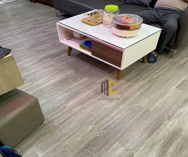 tấm nhựa dán sàn nhà hoàn thiện