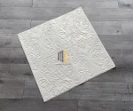 xốp dán tường hoa văn cổ điển màu trắng