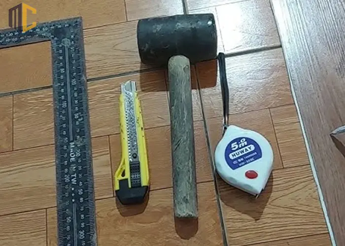 dụng cụ thi công sàn nhựa giả gỗ so le