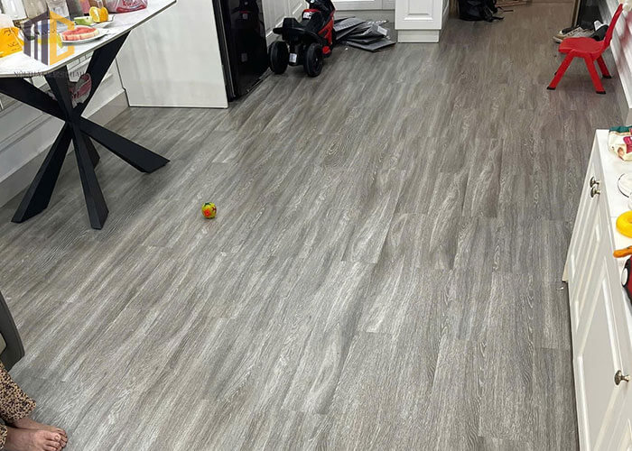 sàn nhựa giả gỗ âu cơ