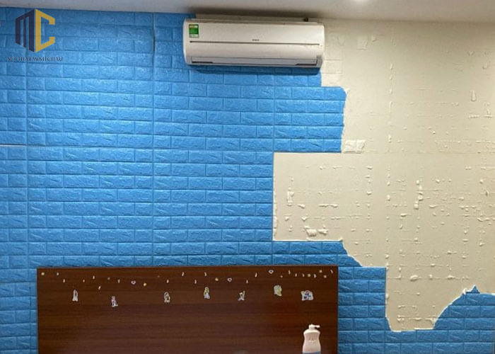cách gỡ xốp dán tường cũ