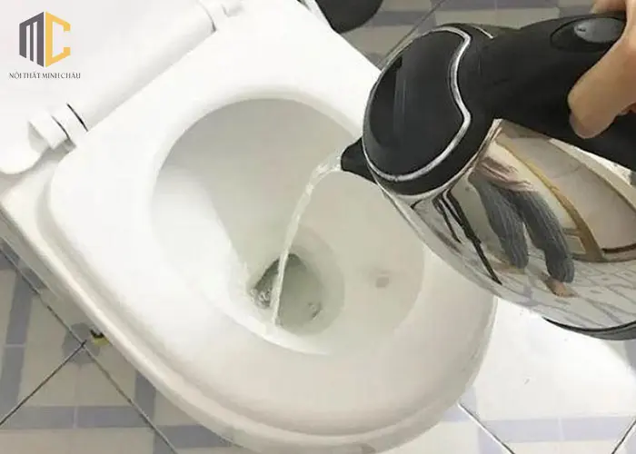 Cách xử lý bồn cầu bị tắc 6
