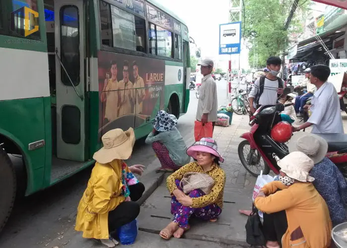 say xe nên làm gì sau khi xuống xe